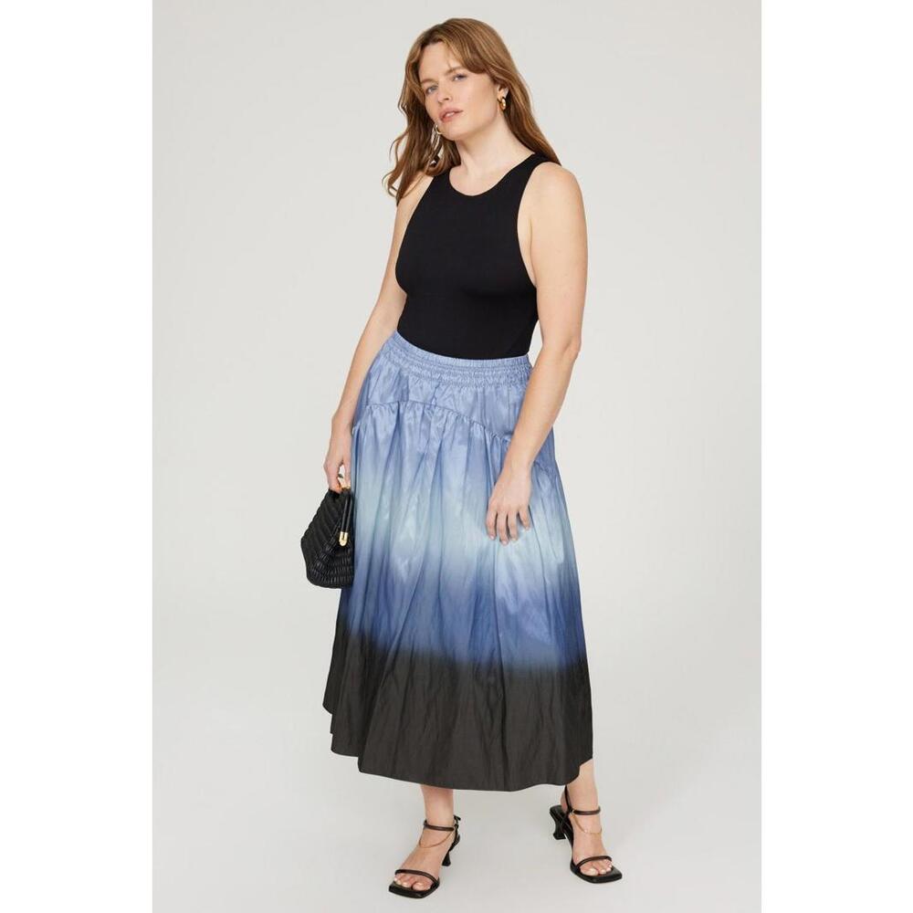 VINCE. Blue Dip Dye Skirt Size 4 with Fabric Pull